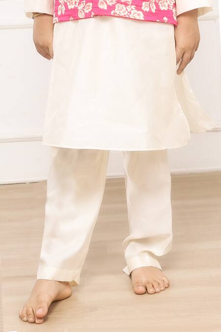 Shop_Pinkcow designs pvt ltd_Pink Brocade, Taffeta Embroidery Floral Pattern Bundi Kurta Set 