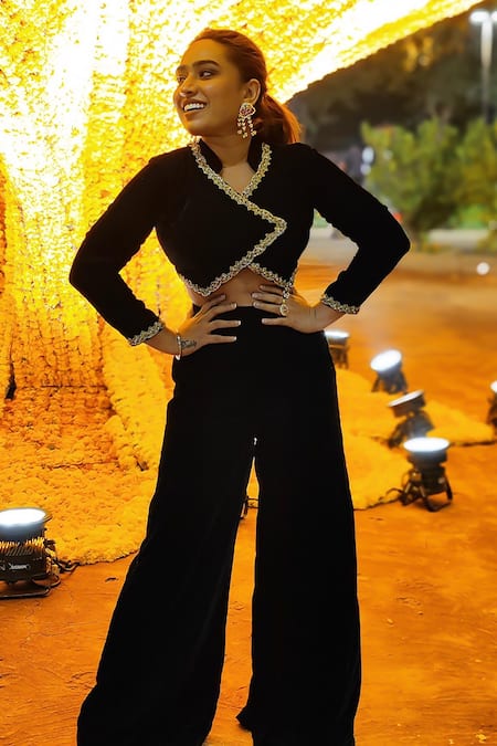 Buy_Vana Ethnics_Blue Velvet, Linen Zari Overlapped Panel Embroidered Crop Top With Bootcut Pant _Online_at_Aza_Fashions