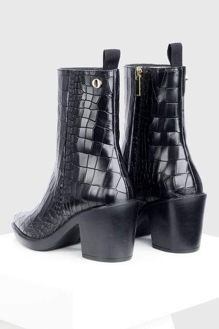 Oroh_Black Alava Textured Block Heel Ankle Boots _Online_at_Aza_Fashions