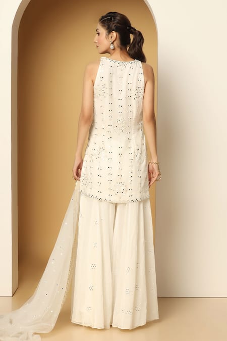Shop Meenagurnam White Georgette, Net Cut Work, Mirrors, Embroidery Halter Neck Kurta Set at Aza Fashions Shop_Meenagurnam_White Georgette, Net Cut Work, Mirrors, Embroidery Halter Neck Kurta Set _at_Aza_Fashions