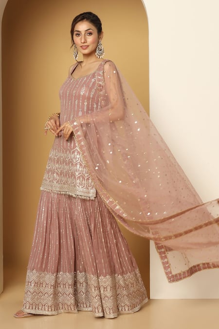 Buy_Meenagurnam_Pink Georgette, Net Sequins, Zari Round Neck Work Kurta Set _Online_at_Aza_Fashions