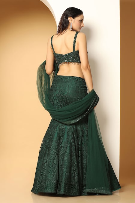 Shop Meenagurnam Green Net Sequins, Embroidery Sweetheart Neck 3d Floral Embellished Lehenga Set at Aza Fashions Shop_Meenagurnam_Green Net Sequins, Embroidery Sweetheart Neck 3d Floral Embellished Lehenga Set _at_Aza_Fashions