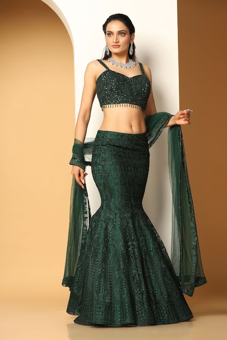 Shop Meenagurnam Green Net Sequins, Embroidery Sweetheart Neck 3d Floral Embellished Lehenga Set Online at Aza Fashions Shop_Meenagurnam_Green Net Sequins, Embroidery Sweetheart Neck 3d Floral Embellished Lehenga Set _Online_at_Aza_Fashions