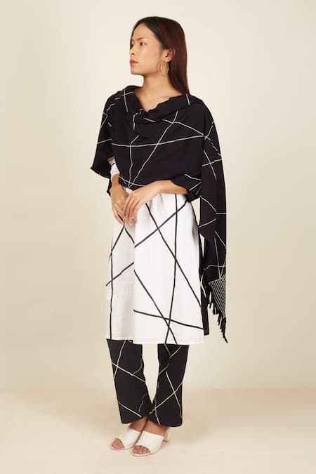 Shop Banana Labs Black Cotton V-neck Friction Hand Block Print Kurta Pant Set at Aza Fashions Shop_Banana Labs_Black Cotton V-neck Friction Hand Block Print Kurta Pant Set _at_Aza_Fashions