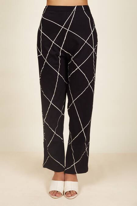 Banana Labs Black Cotton V-neck Friction Hand Block Print Kurta Pant Set at Aza Fashions Banana Labs_Black Cotton V-neck Friction Hand Block Print Kurta Pant Set _at_Aza_Fashions