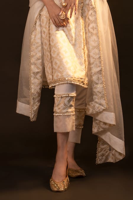 Shop_Monk & Mei By Sonia Anand_White Brocade, Chiffon Pearls Square Neck Eloise Checkered Woven Kurta Set _Online_at_Aza_Fashions