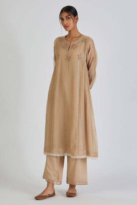 Lajjoo C Beige Chanderi Embroidery Resham Round Sima Floral Cluster Kurta With Palazzo Online at Aza Fashions Lajjoo C_Beige Chanderi Embroidery Resham Round Sima Floral Cluster Kurta With Palazzo _Online_at_Aza_Fashions