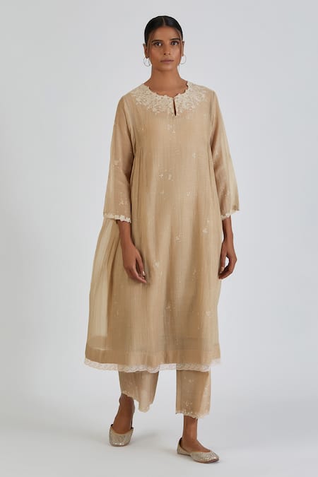 Lajjoo C Binti Ditsy Daisy Embroidered Kurta With Palazzo 