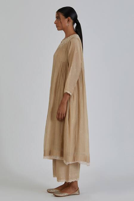 Lajjoo C Beige Chanderi Embroidery Fleur Round Neck Binti Ditsy Daisy Kurta With Palazzo at Aza Fashions Lajjoo C_Beige Chanderi Embroidery Fleur Round Neck Binti Ditsy Daisy Kurta With Palazzo _at_Aza_Fashions