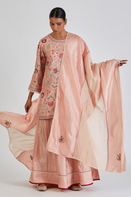 Lajjoo C Pink Silk Embroidery Phool Round Neck Zulekha Kurta With Sharara at Aza Fashions Lajjoo C_Pink Silk Embroidery Phool Round Neck Zulekha Kurta With Sharara _at_Aza_Fashions