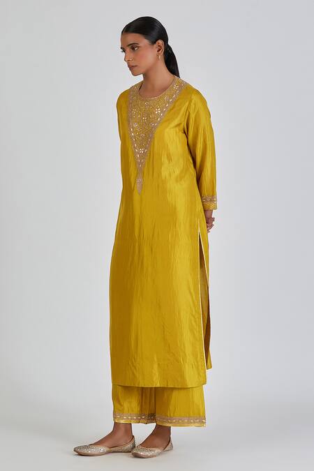 Lajjoo C Yellow Silk Embroidery Zardozi Round Amisha Mughal Fleur Kurta With Palazzo 