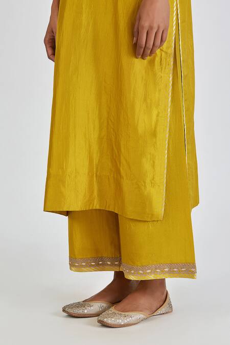Buy Lajjoo C Yellow Silk Embroidery Zardozi Round Amisha Mughal Fleur Kurta With Palazzo Online at Aza Fashions Buy_Lajjoo C_Yellow Silk Embroidery Zardozi Round Amisha Mughal Fleur Kurta With Palazzo _Online_at_Aza_Fashions