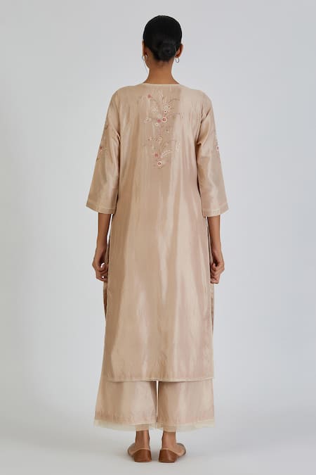 Shop_Lajjoo C_Ivory Silk Embroidery Vintage Bloom Round Neck Divena Kurta With Palazzo _at_Aza_Fashions