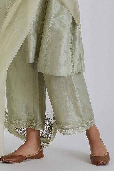 Lajjoo C Green Silk Embroidered Thread Round Urmi Floral Kurta With Pant Online at Aza Fashions Lajjoo C_Green Silk Embroidered Thread Round Urmi Floral Kurta With Pant _Online_at_Aza_Fashions