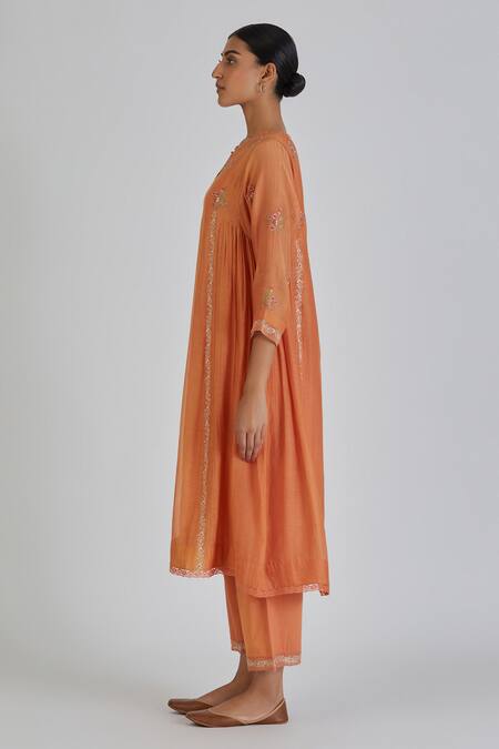 Shop_Lajjoo C_Peach Chanderi Embroidered Resham Round Saanvi Kurta With Pant _Online_at_Aza_Fashions