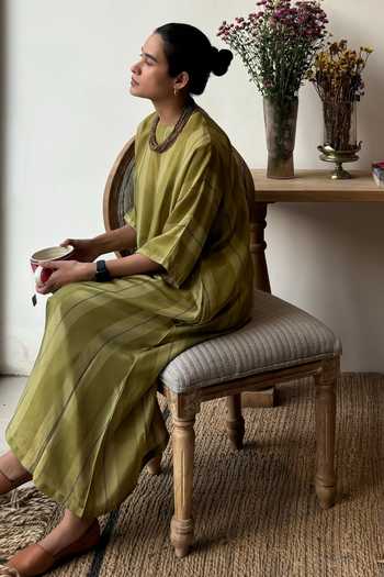 Dot Evelyn Striped Chakbagla Kurta & Pant Set 