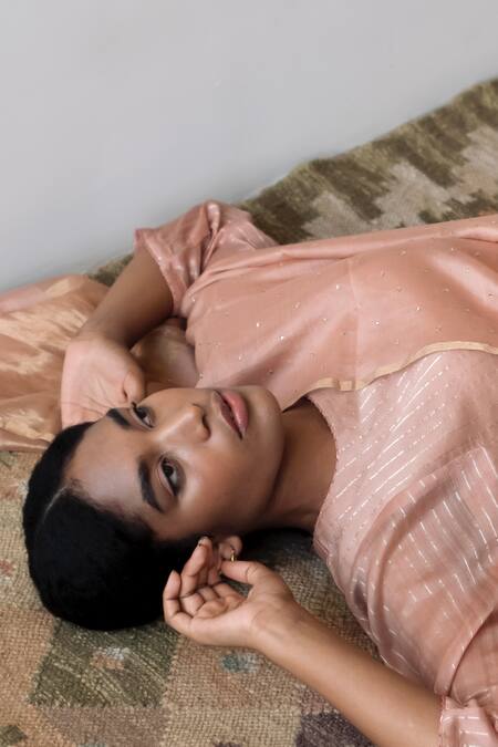 Buy_Dot_Pink Chanderi Zari Round Neck Old Rose Striped Kurta Pant Set _Online_at_Aza_Fashions