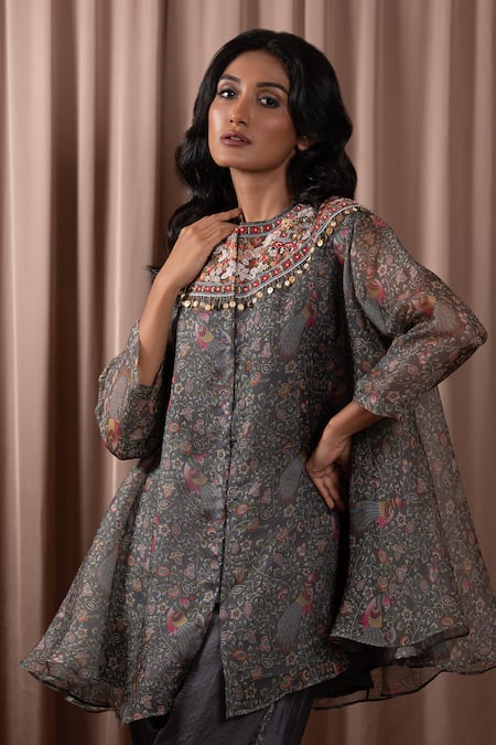Shop Vara By Vibha N Priti Grey Organza Embroidered Sequin Round Short Printed Cape With Dhoti Pant Online at Aza Fashions Shop_Vara By Vibha N Priti_Grey Organza Embroidered Sequin Round Short Printed Cape With Dhoti Pant _Online_at_Aza_Fashions