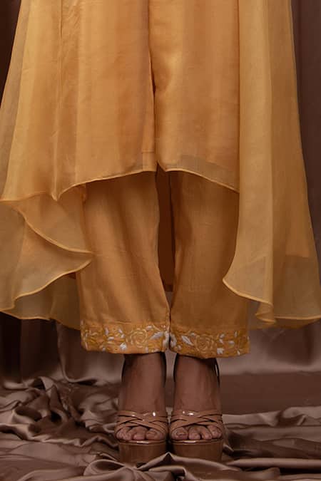Vara By Vibha N Priti Yellow Organza Embroidered Resham Stand Collar Tunic With Pant Online at Aza Fashions Vara By Vibha N Priti_Yellow Organza Embroidered Resham Stand Collar Tunic With Pant _Online_at_Aza_Fashions