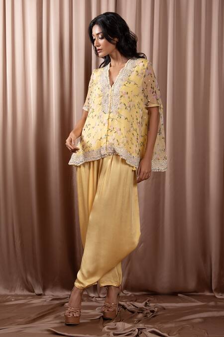 Buy_Vara By Vibha N Priti_Yellow Organza Print Peony V Neck Bloom Cape Tunic With Patiala Pant _Online_at_Aza_Fashions