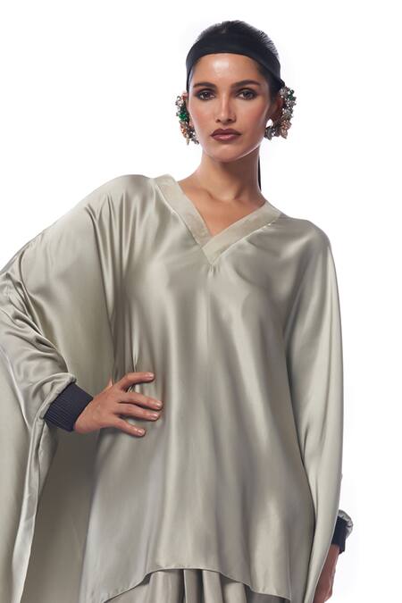 Buy_AK-OK_Grey Silk V-neck Ribbed Cuff Plain Tunic With Lungi Skirt _Online_at_Aza_Fashions