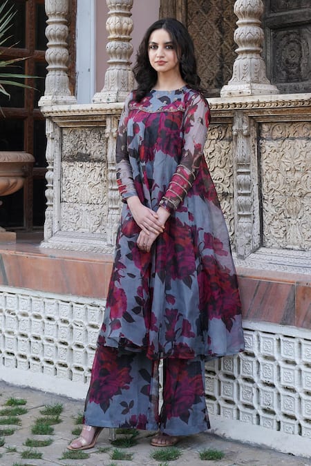 Shop Astha Narang Green Organza Sequins, Embroidery Round Neck Floral Print Kurta And Palazzo Set at Aza Fashions Shop_Astha Narang_Green Organza Sequins, Embroidery Round Neck Floral Print Kurta And Palazzo Set _at_Aza_Fashions