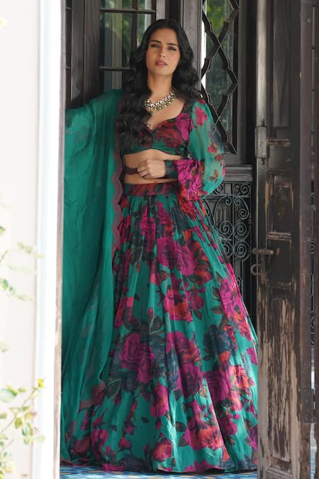 Shop Astha Narang Green Chiffon Sequins, Embroidery Sweetheart Neck Floral Print Lehenga Set Online at Aza Fashions Shop_Astha Narang_Green Chiffon Sequins, Embroidery Sweetheart Neck Floral Print Lehenga Set _Online_at_Aza_Fashions