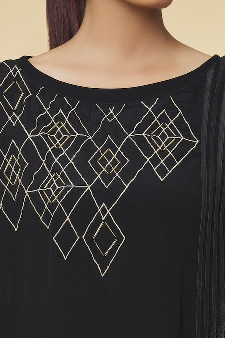 Buy_Varsha Wadhwa_Black Faux Leather Applique Work Cape Overlay _Online_at_Aza_Fashions