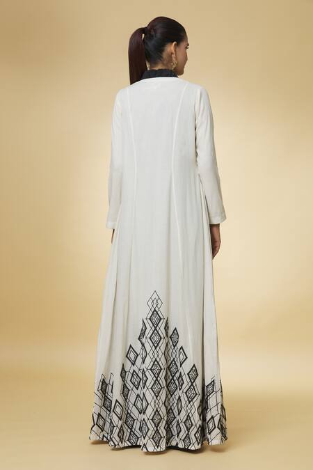 Varsha Wadhwa Front Open Ruffle Neck Embroidered Cape 