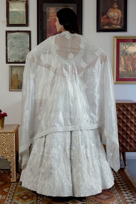 Moledro Aab Floral Embroidered Bridal Lehenga Set 