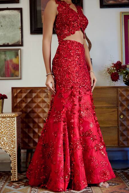 Buy_Moledro_Red Net, Organza Embroidery, Sequins, Cut Work V-neck Syrah Mermaid Lehenga Set_Online_at_Aza_Fashions