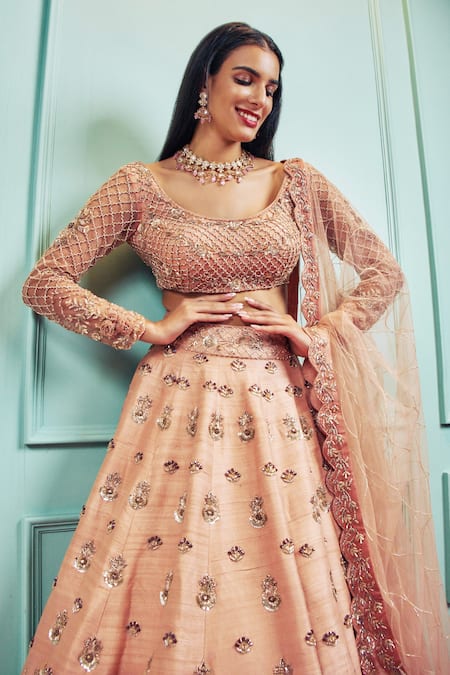 Sammohi By Moksha And Hiral Beige Silk, Tulle Sequins, Crystals Scoop Neck Raw Hand Embellished Lehenga Set at Aza Fashions Sammohi By Moksha And Hiral_Beige Silk, Tulle Sequins, Crystals Scoop Neck Raw Hand Embellished Lehenga Set _at_Aza_Fashions