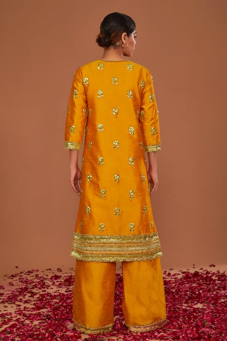 Shop Preeti S Kapoor Peach Silk, Organza Gota Patti Round Neck Embroidered Kurta Set at Aza Fashions Shop_Preeti S Kapoor_Peach Silk, Organza Gota Patti Round Neck Embroidered Kurta Set _at_Aza_Fashions