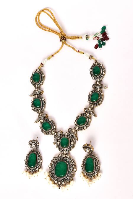 Preeti Mohan_Green Pearls, Stones Studded Swirl Pattern Necklace Set _Online_at_Aza_Fashions