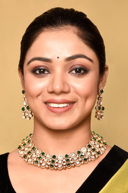 Preeti Mohan_Green Stones Studded Cluster Necklace Set _at_Aza_Fashions