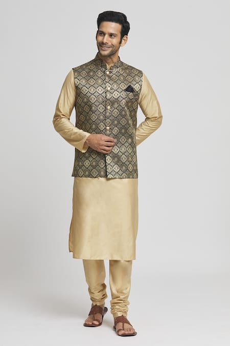 Arihant Rai Sinha Geometric Woven Bundi Kurta Set 