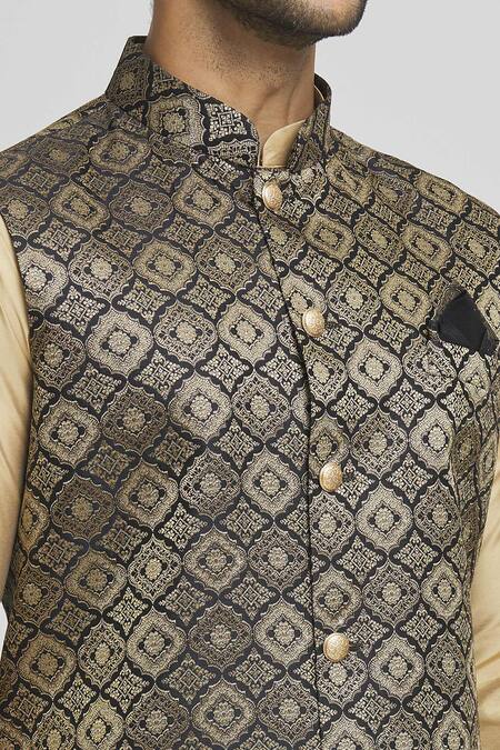 Arihant Rai Sinha_Black Brocade, Silk Geometric Woven Bundi Kurta Set _at_Aza_Fashions