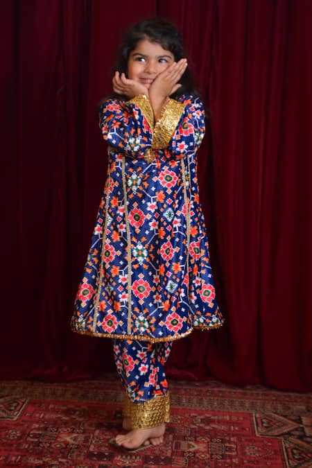 The Plum Bum_Blue Velvet Mirrors Floral Mosaic Print Kurta With Salwar _Online_at_Aza_Fashions