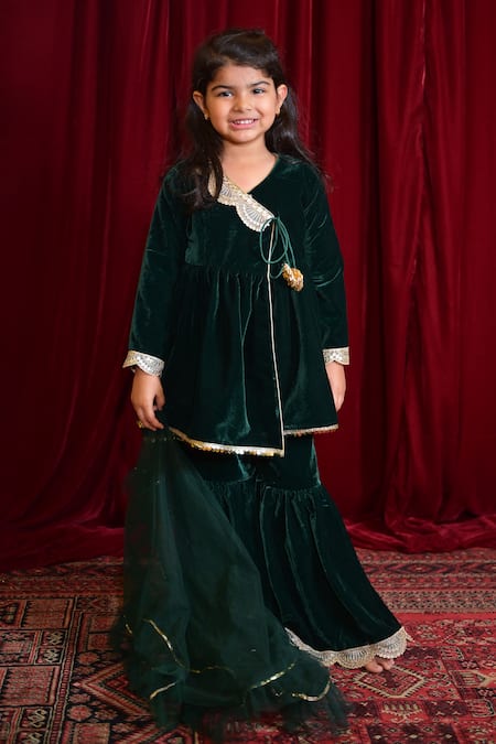 The Plum Bum_Green Velvet, Net Gota Patti Scallop Lace Embellished Kurti Sharara Set _Online_at_Aza_Fashions