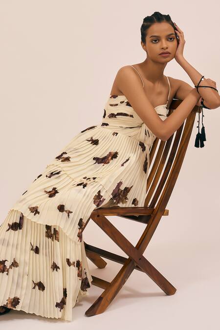 Buy_Amka_Ivory Silk Sweetheart Neck Bunch Abstract Print Maxi Dress _Online_at_Aza_Fashions