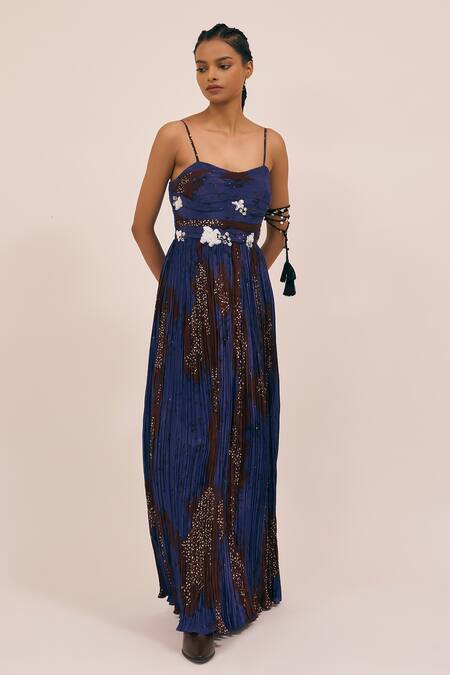 Amka_Blue Silk Beads Sweetheart Neck May Mosaic Splatter Print Pleated Maxi Dress _Online_at_Aza_Fashions