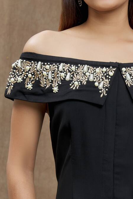 Varsha Wadhwa_Black Pearls, Zari Off-shoulder Neckline Embellished Dress _at_Aza_Fashions