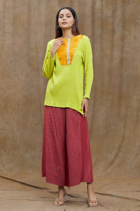 Buy_Ezra_Green Plain Boat Neck Full Sleeve Colorblock Top_Online_at_Aza_Fashions