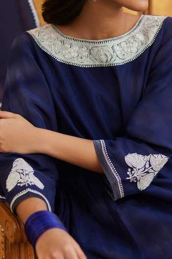 Weaver Story_Blue Silk, Georgette Embroidery Round Neck Contrast Tilla Hand Kurta Set _Online_at_Aza_Fashions