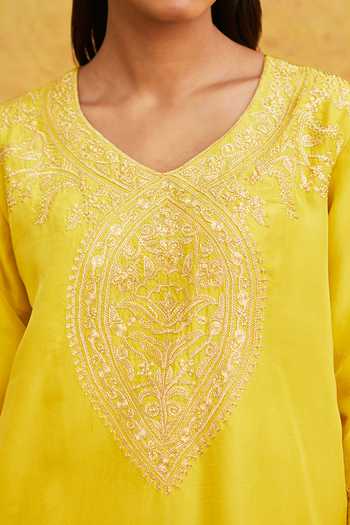 Weaver Story_Yellow Silk, Georgette Embroidery Asymmetric Floral Tilla Hand Kurta Set _at_Aza_Fashions
