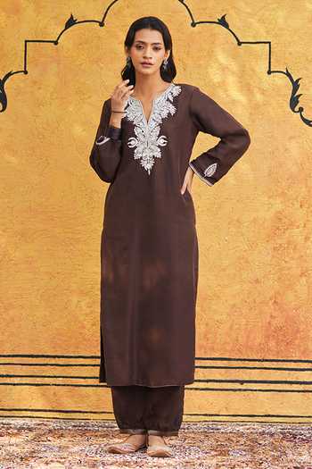 Buy_Weaver Story_Brown Silk, Georgette Embroidery Split V-neck Pure Tilla Hand Kurta Set 