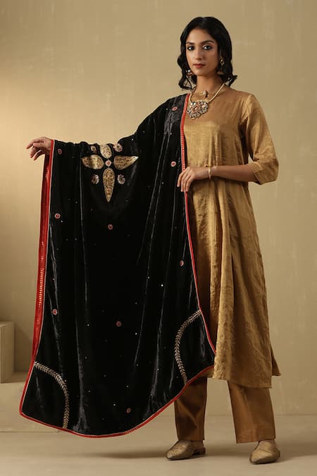 Buy Black Velvet Hand Embroidered Floral Doshala For Women by Weaver Story  Online at Aza Fashions.