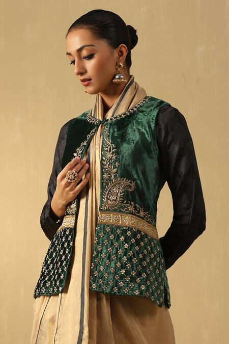 Weaver Story_Green Velvet Embroidery Round Neck Zardozi Hand Jacket _Online_at_Aza_Fashions