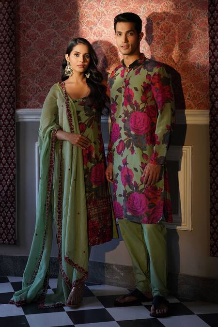 Astha Narang Green Organza Embroidery, Sequins Scoop Neck Floral Print Kurta Pant Set Online at Aza Fashions Astha Narang_Green Organza Embroidery, Sequins Scoop Neck Floral Print Kurta Pant Set _Online_at_Aza_Fashions