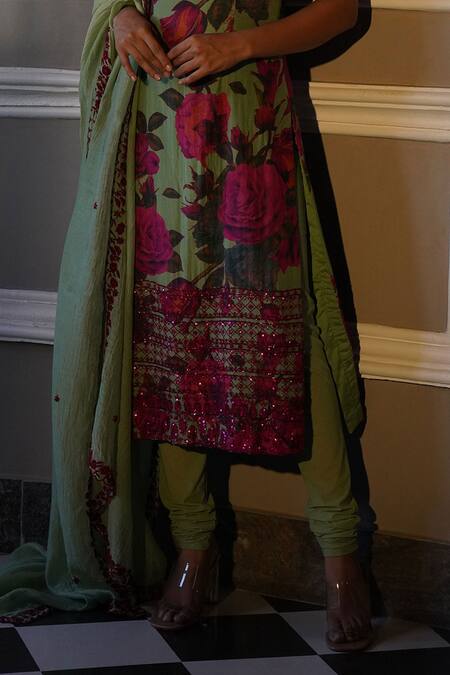 Buy Astha Narang Green Organza Embroidery, Sequins Scoop Neck Floral Print Kurta Pant Set Buy_Astha Narang_Green Organza Embroidery, Sequins Scoop Neck Floral Print Kurta Pant Set